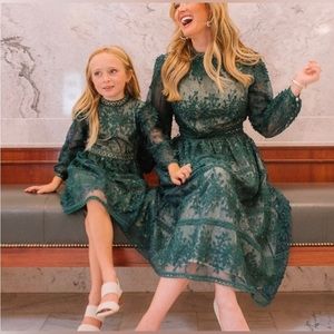 Ivy City Co. Sicily dress in Hunter size M